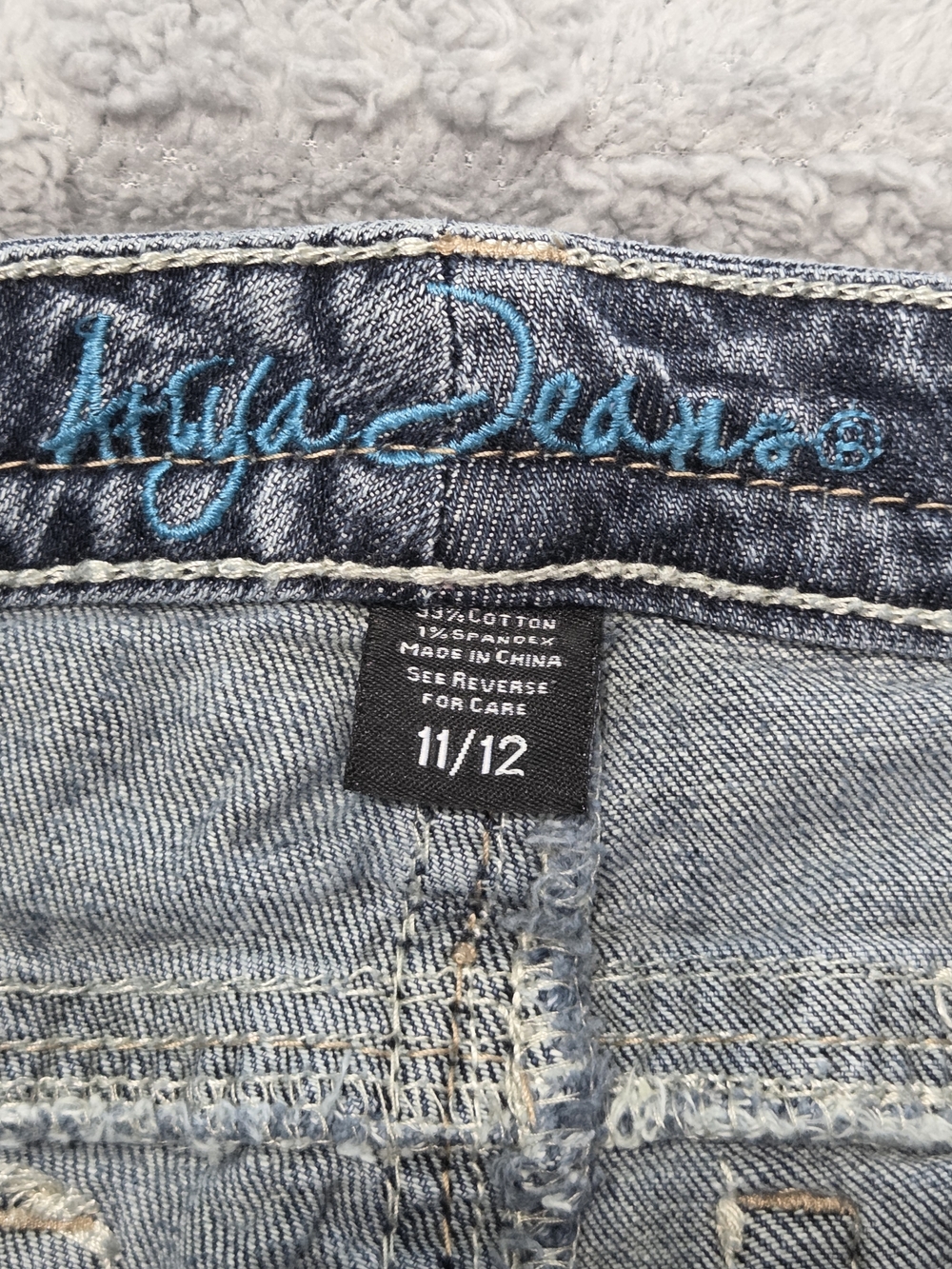 Ariya Jeans Women's Size 11/12 Blue Mid Rise Bootcut Stretch Denim Western Y2K - Picture 9 of 13